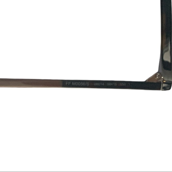 COPY - Fendi Sunglasses - Picture 4 of 6